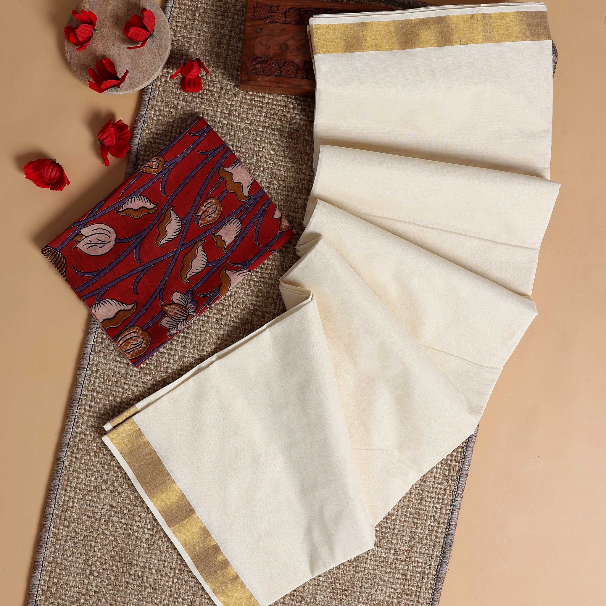 Traditional Kerala Kasavu Cotton Saree with Zari Border and Printed Blouse Piece - Off White