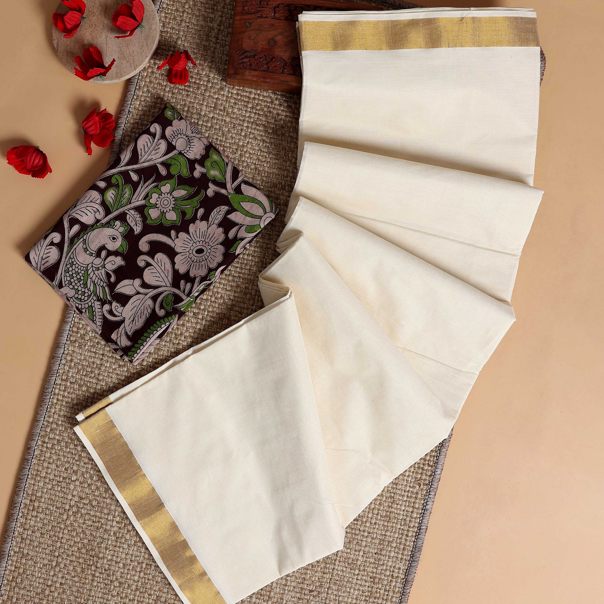 Traditional Kerala Kasavu Cotton Saree with Zari Border and Printed Blouse Piece - Off White