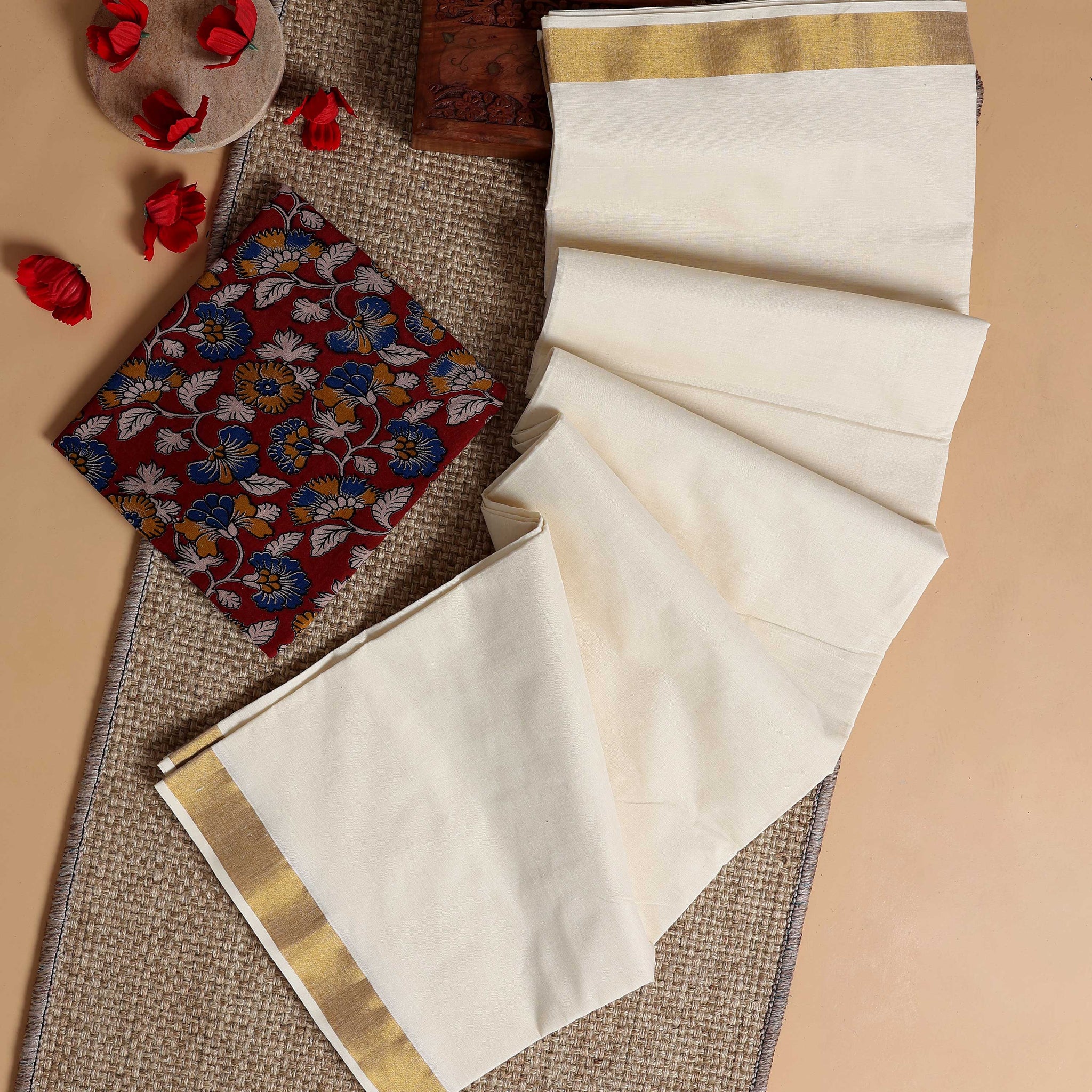 Traditional Kerala Kasavu Cotton Saree with Zari Border and Printed Blouse Piece - Off White
