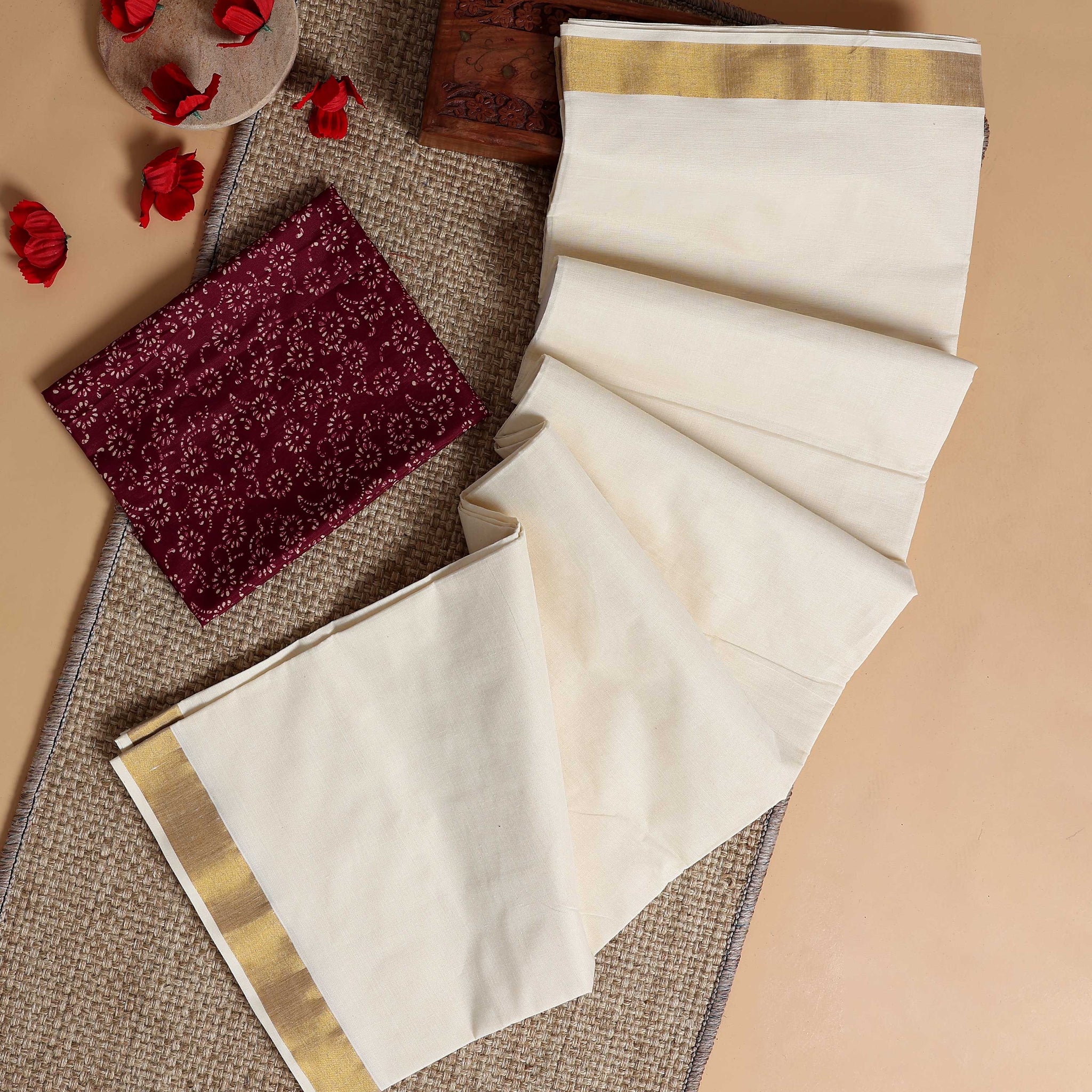 Traditional Kerala Kasavu Cotton Saree with Zari Border and Printed Blouse Piece - Off White