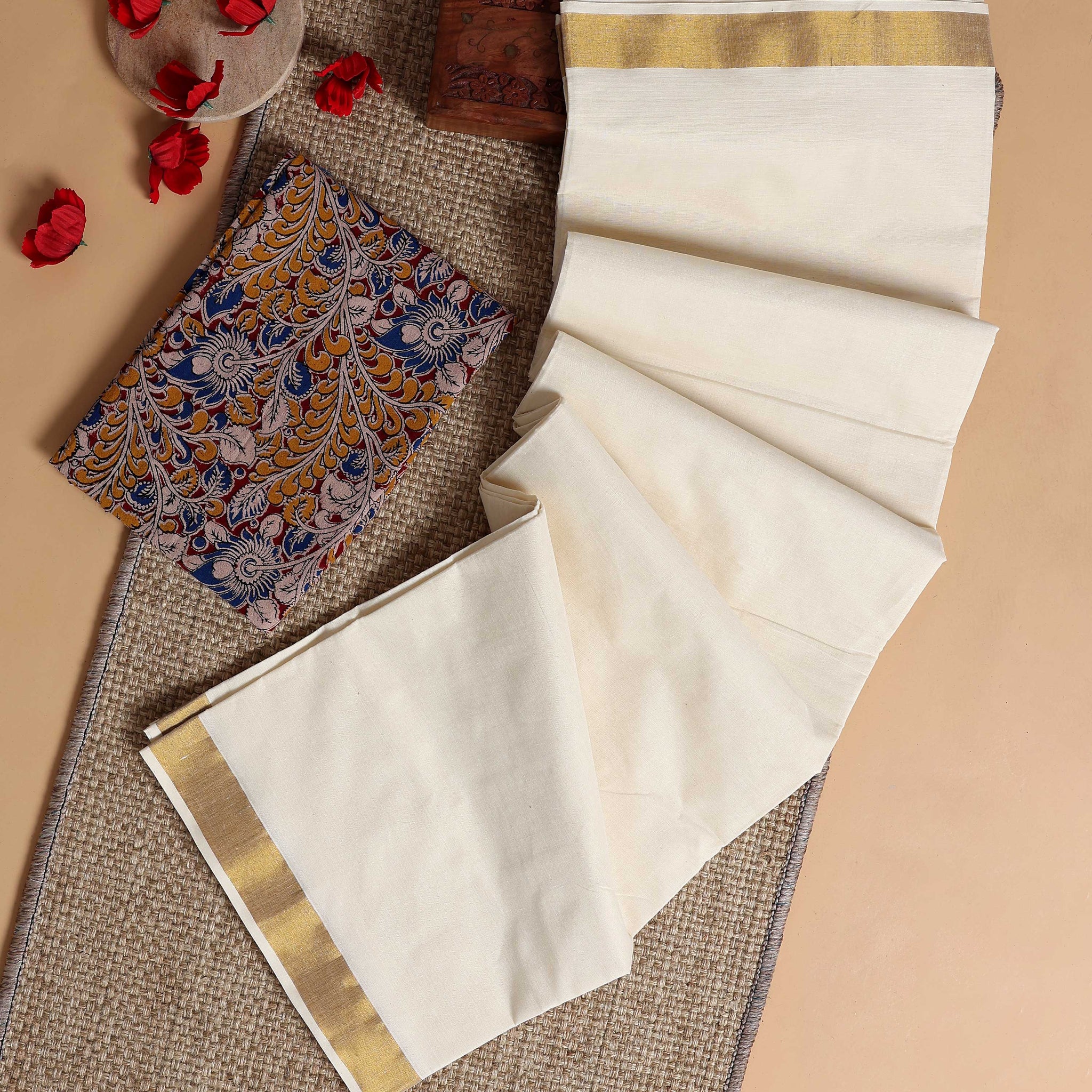 Traditional Kerala Kasavu Cotton Saree with Zari Border and Printed Blouse Piece - Off White