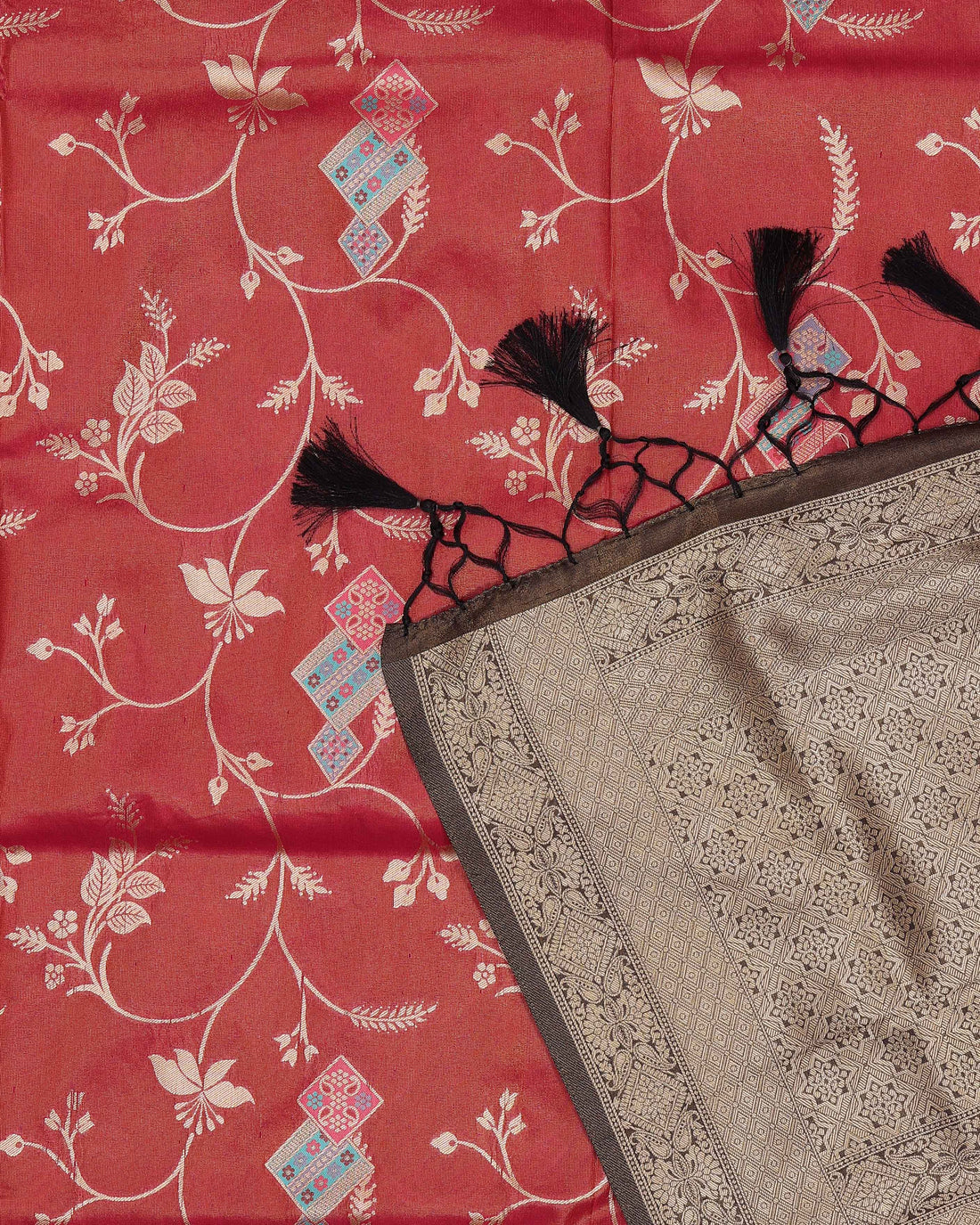 Art Silk Saree with Majestic Floral & Paisley Embellishment - Red