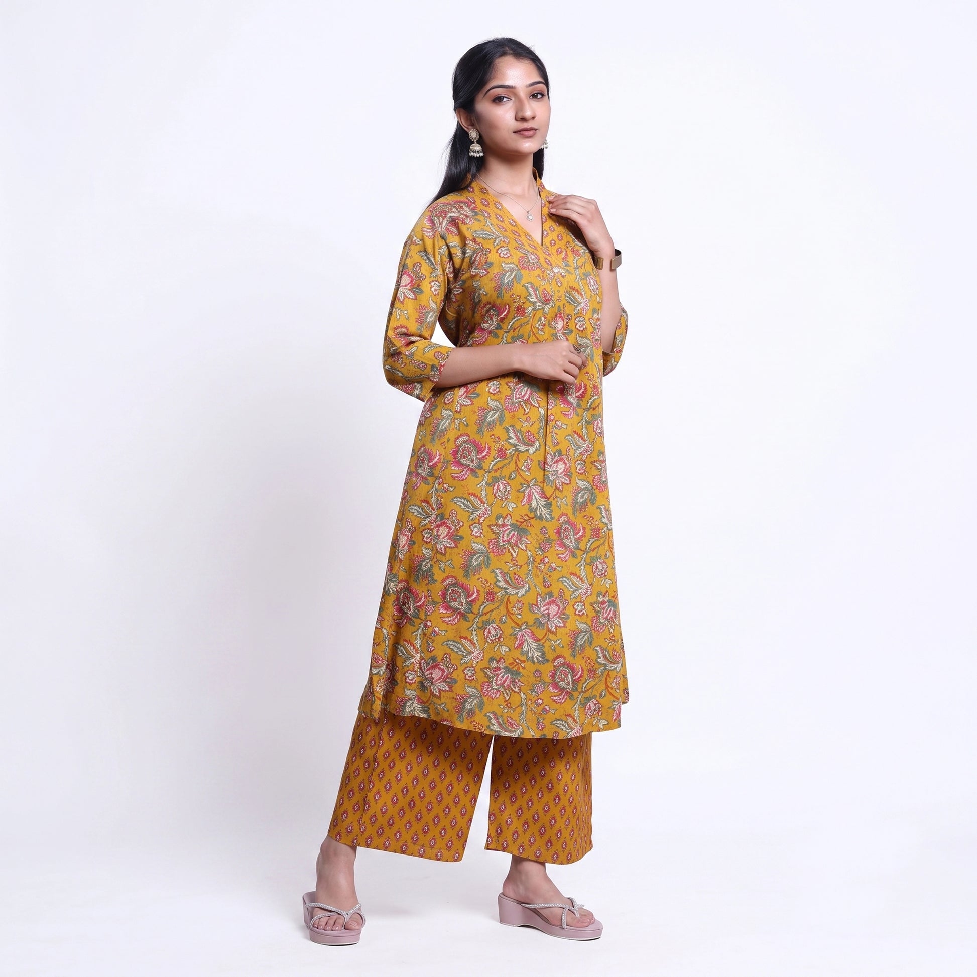 Elegant Women’s Floral Printed Kurta Set with V-Neck Kurta and Coordinated Wide Leg Pants, Yellow