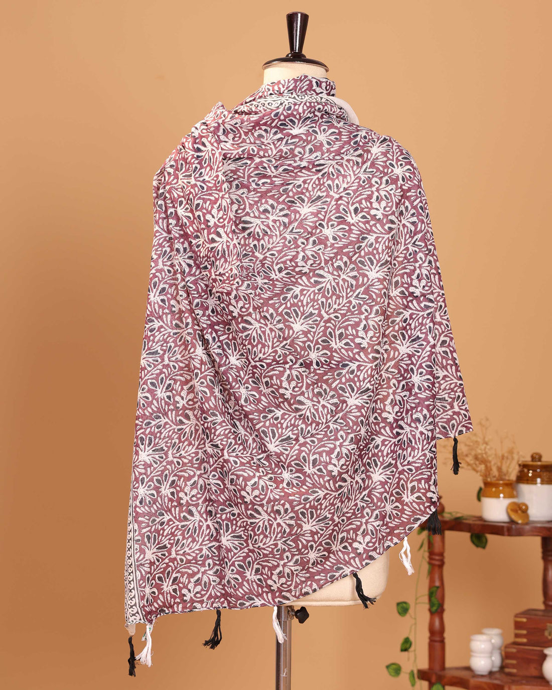 Traditional Floral Motif Women's Stole - Maroon