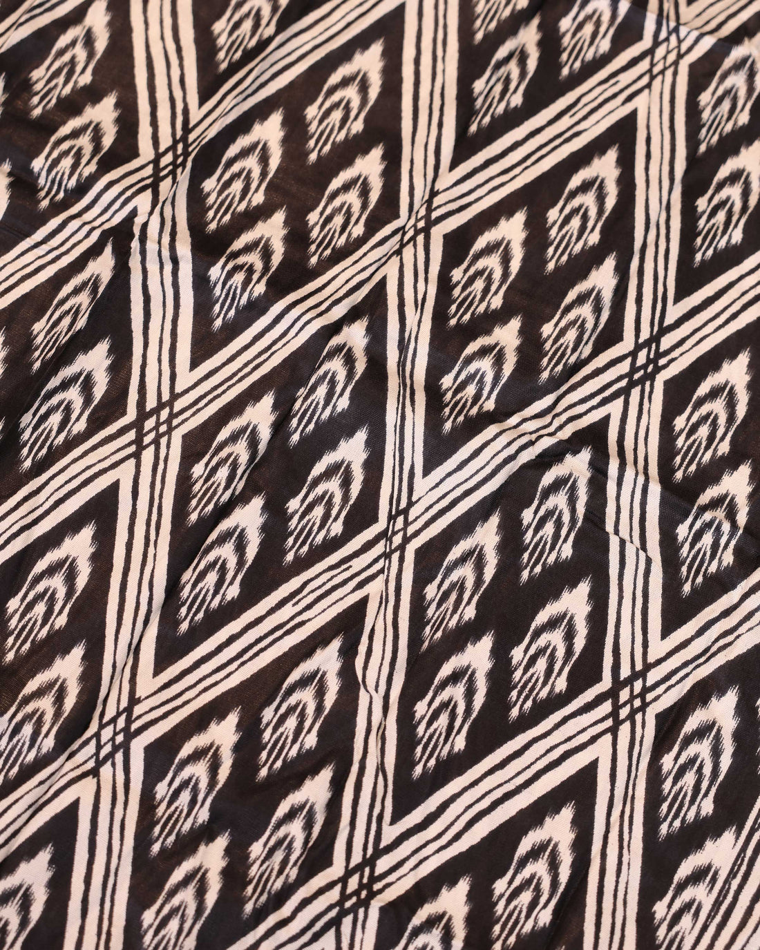 Traditional Pochampally Inspired Women's Stole - Black