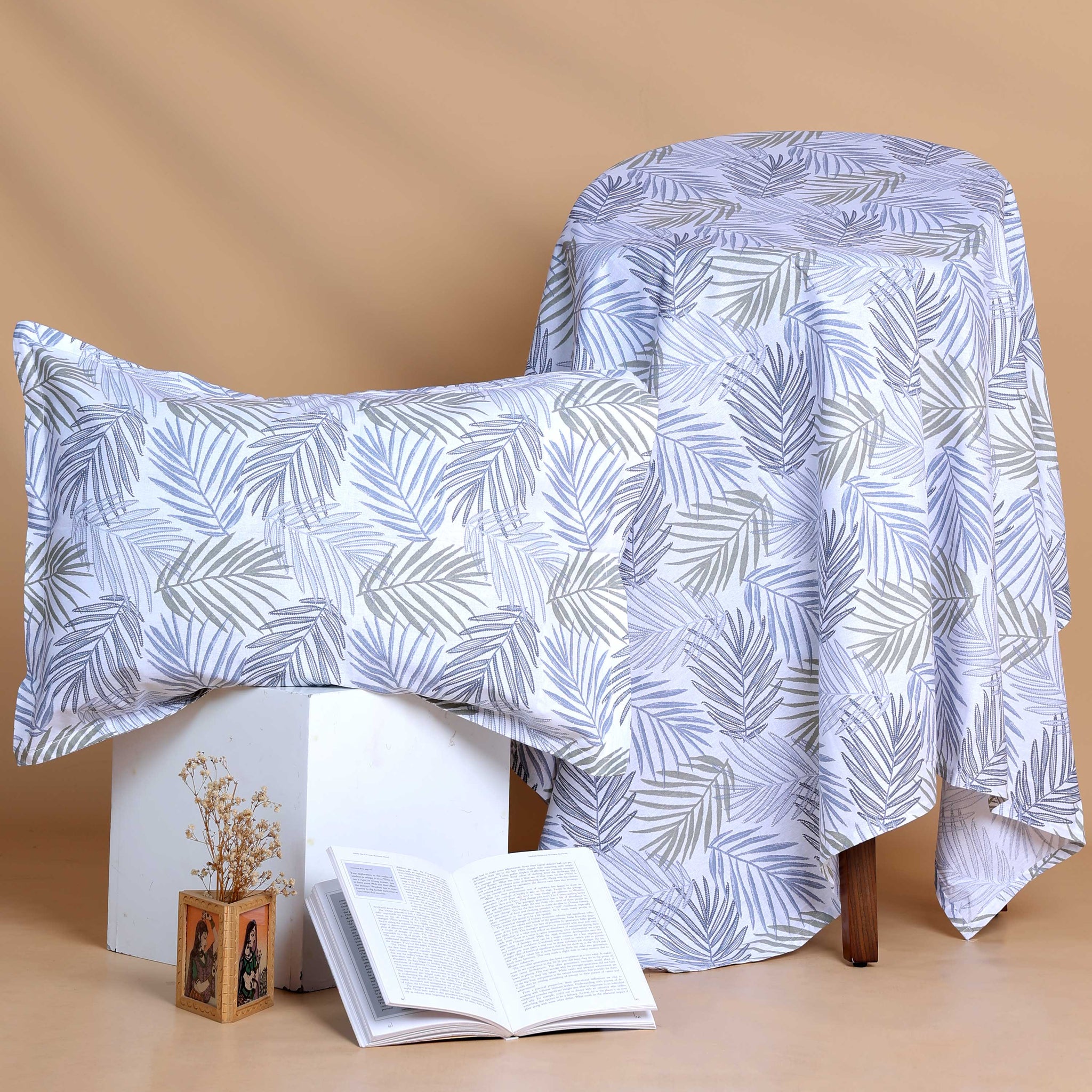 Palm Leaf Print Bed Cover with Matching Pillow Cover Set - White