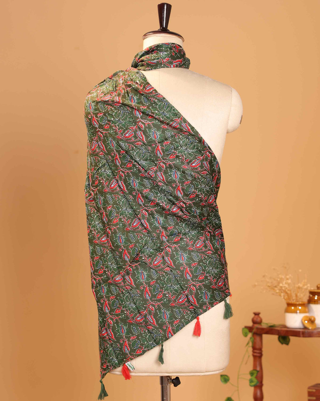 Elegant Women’s Dupatta with Floral Vine Motifs and Decorative Tasselled Ends - Green