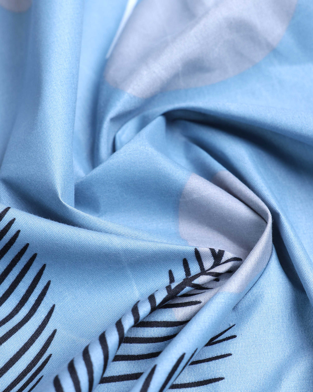 Modern Leaf Motif Design Queen Size Bed Cover with Matching Pillow Cover Set - Blue