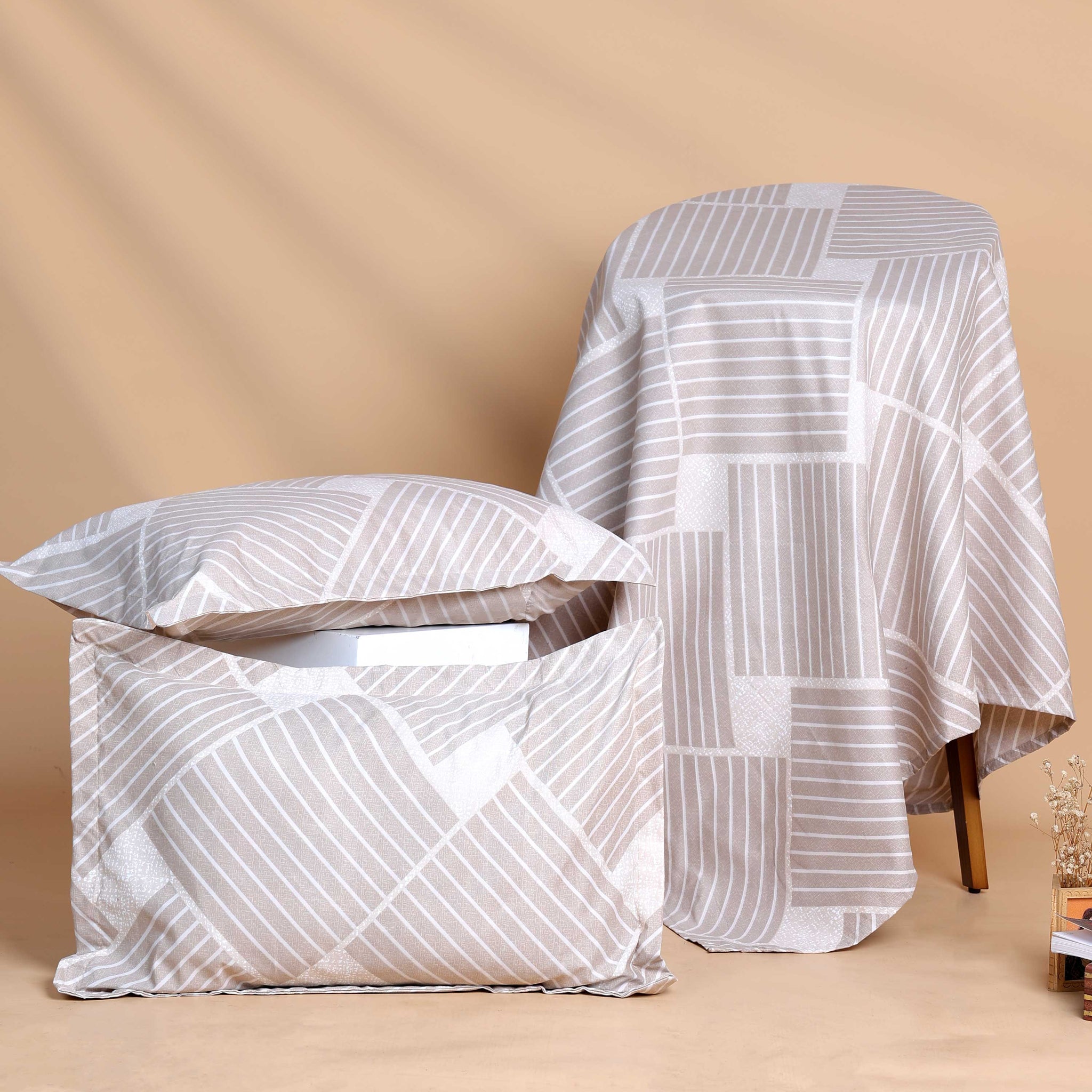 Geometric Stripe Design Bed Cover with Matching Pillow Cover Set - Brown