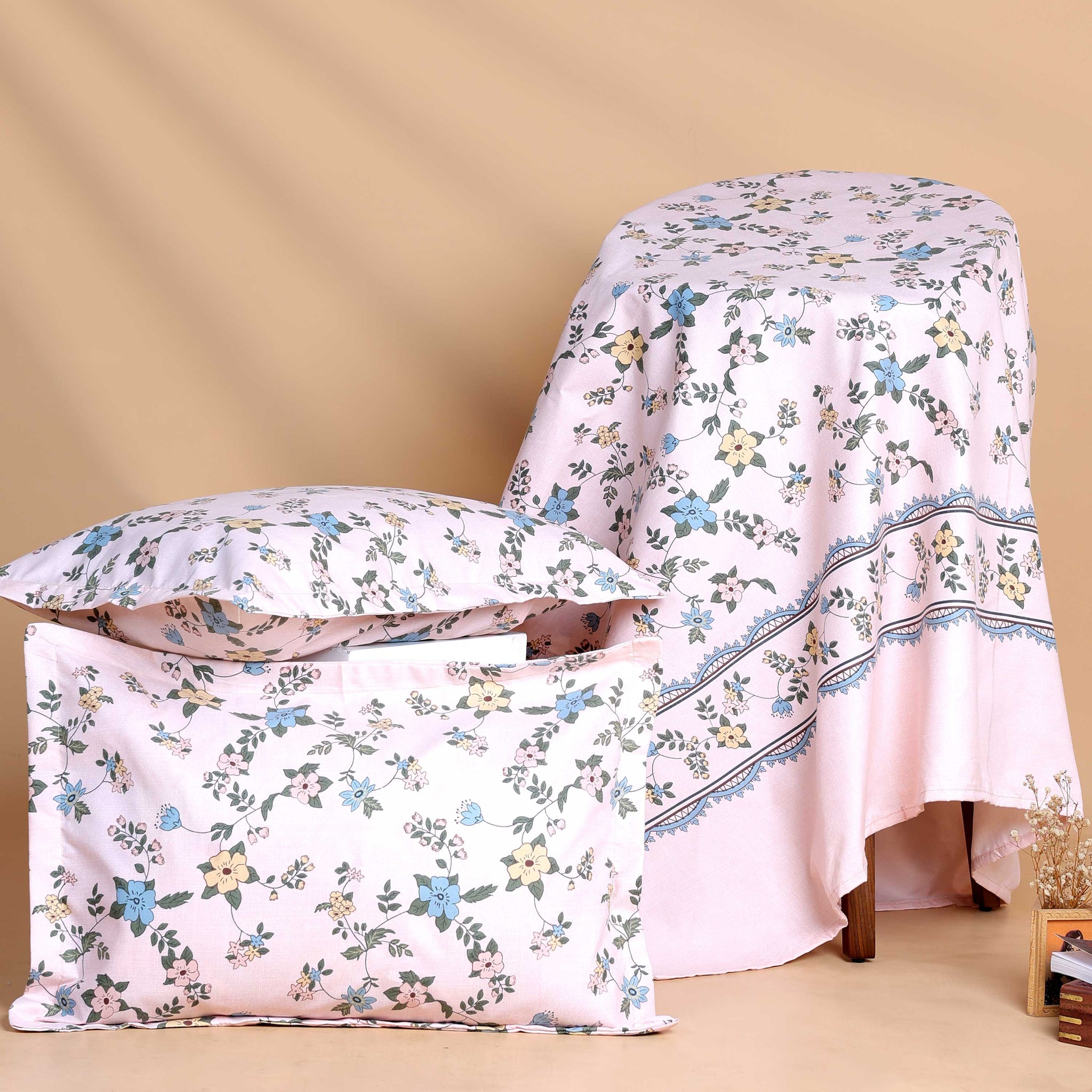 Elegant Floral Print Design Bed Cover with Matching Pillow Cover Set - Pink