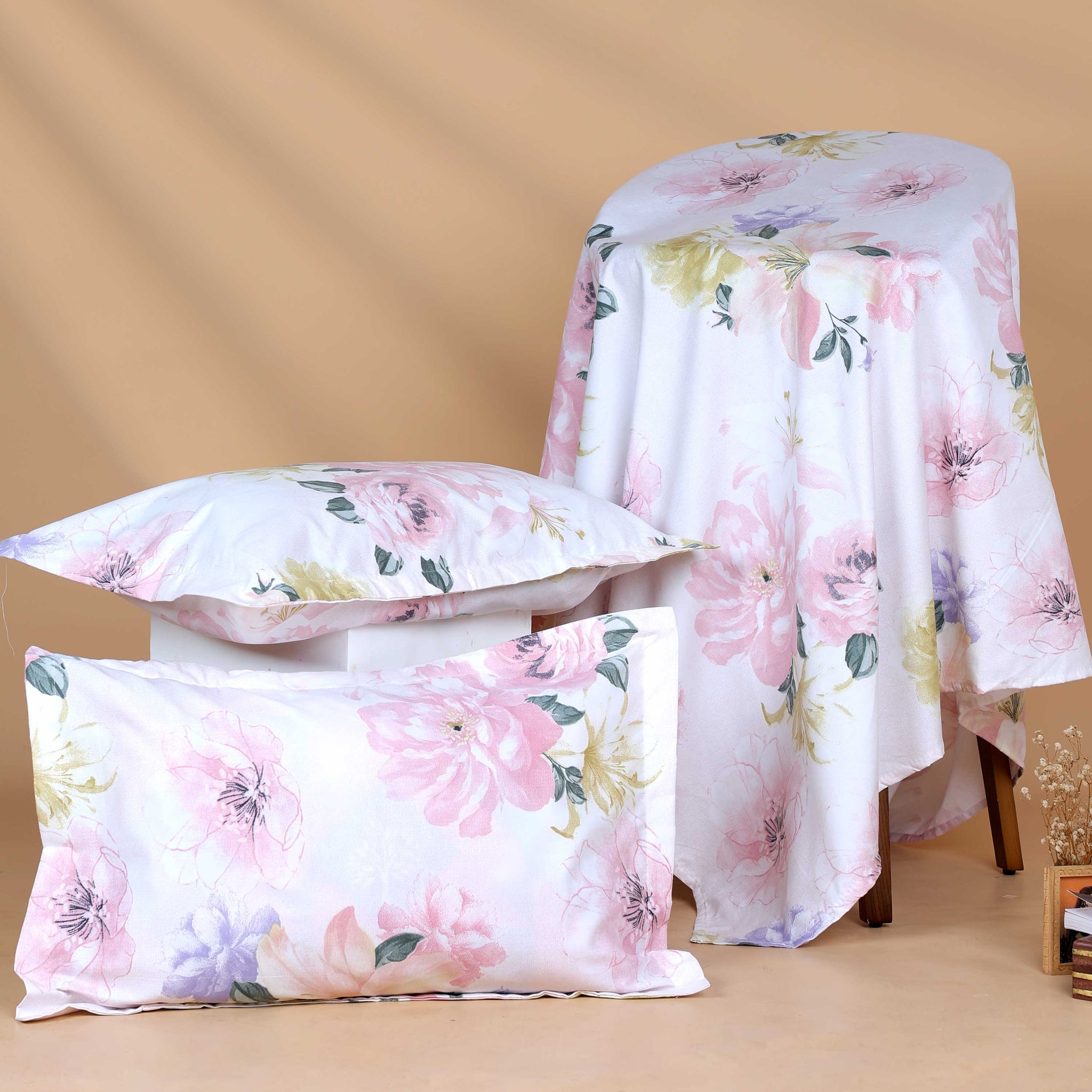 Elegant Floral Print Design Bed Cover with Matching Pillow Cover Set - White