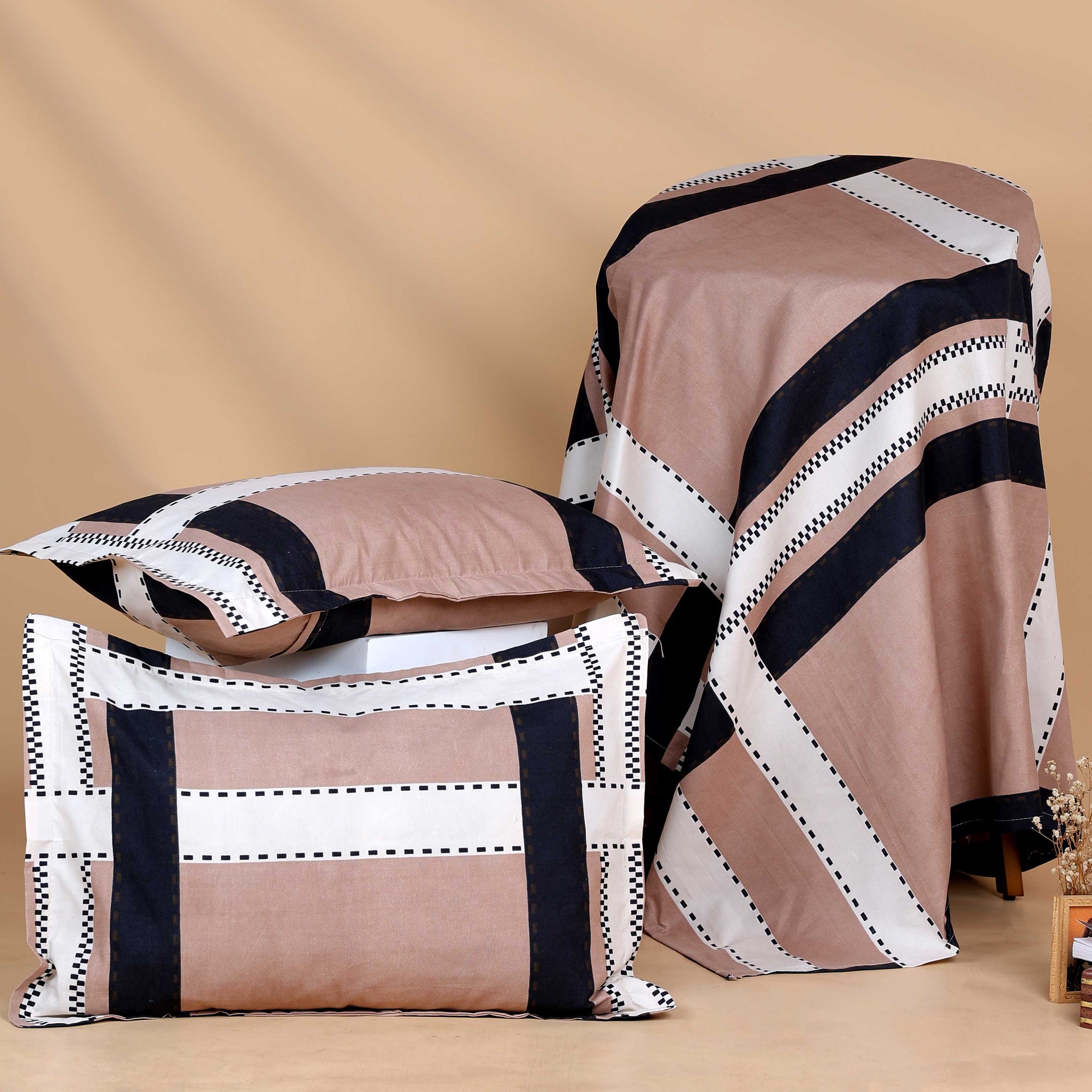 Elegant Abstract Printed Pattern Bed Cover with Matching Pillow Cover Set - Brown