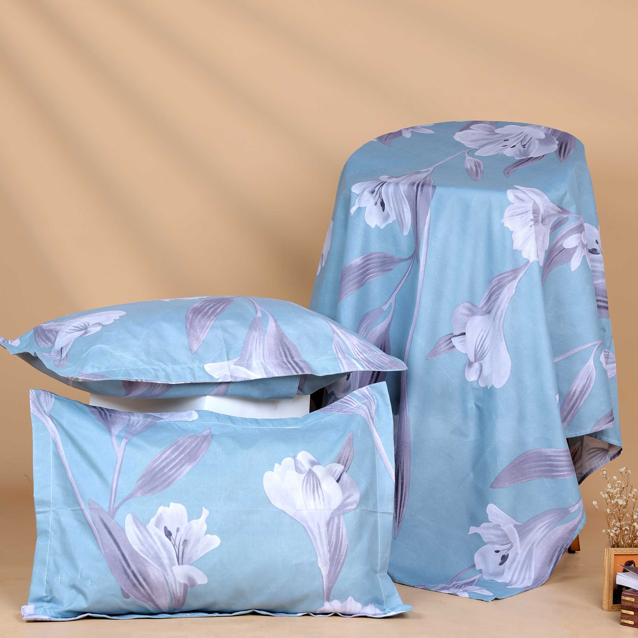 Elegant Floral Print Design Bed Cover with Matching Pillow Cover Set - Blue