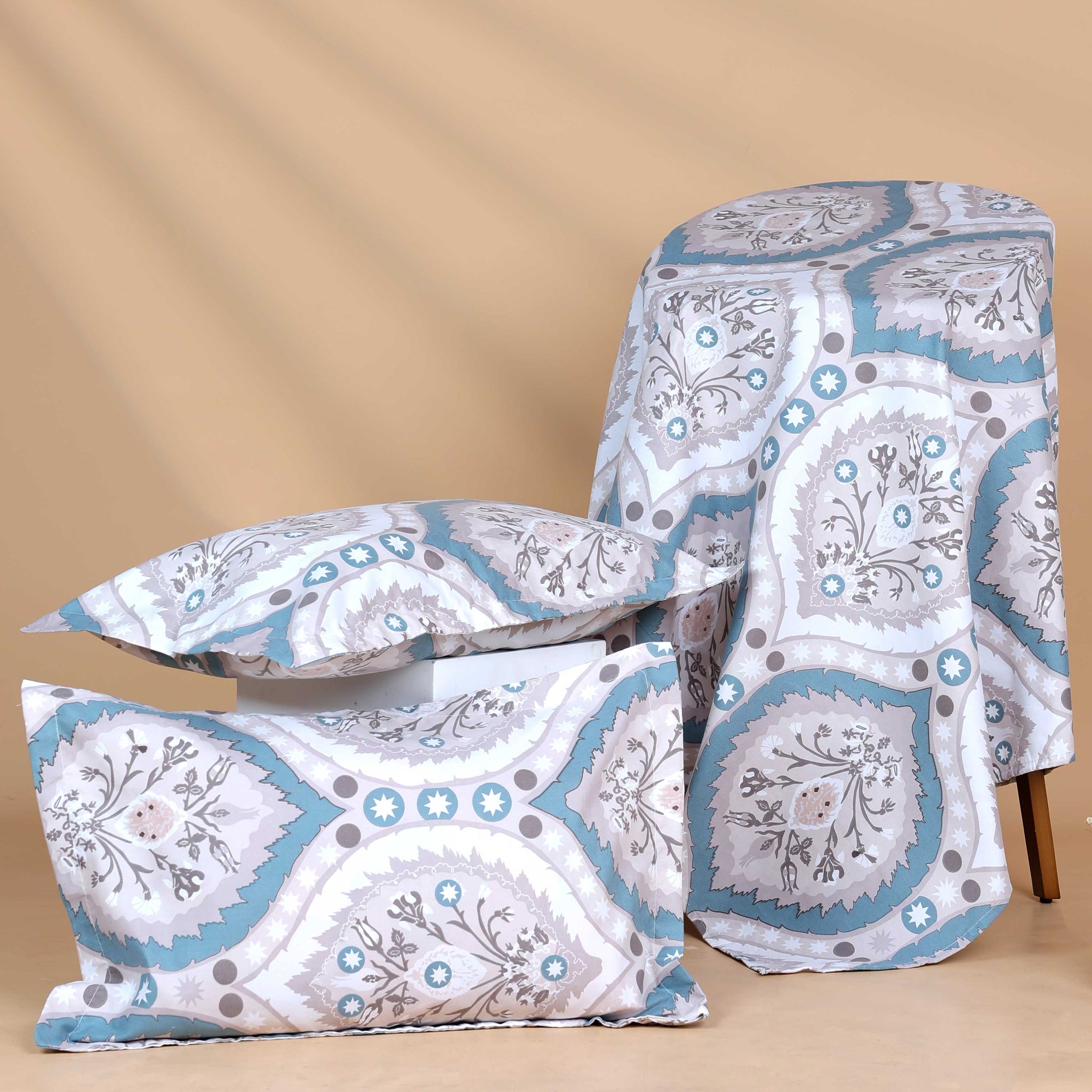 Elegant Floral Print Design Bed Cover with Matching Pillow Cover Set - White