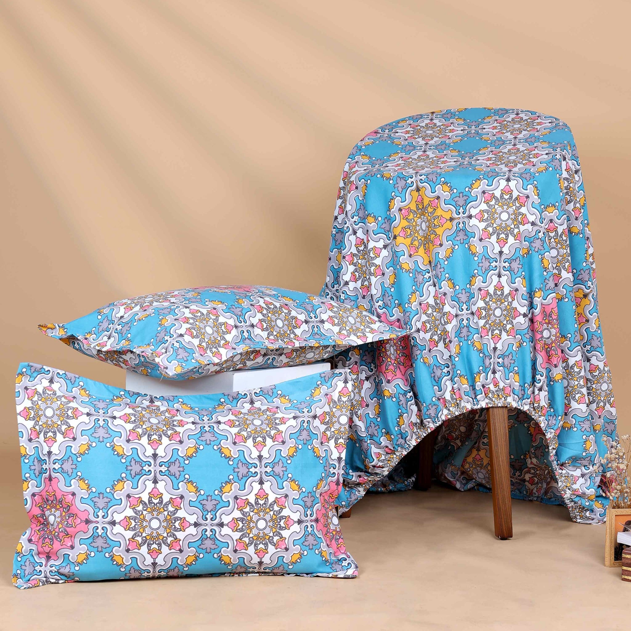 Elegant Intricate Pattern Bed Cover with Matching Pillow Cover Set - Blue