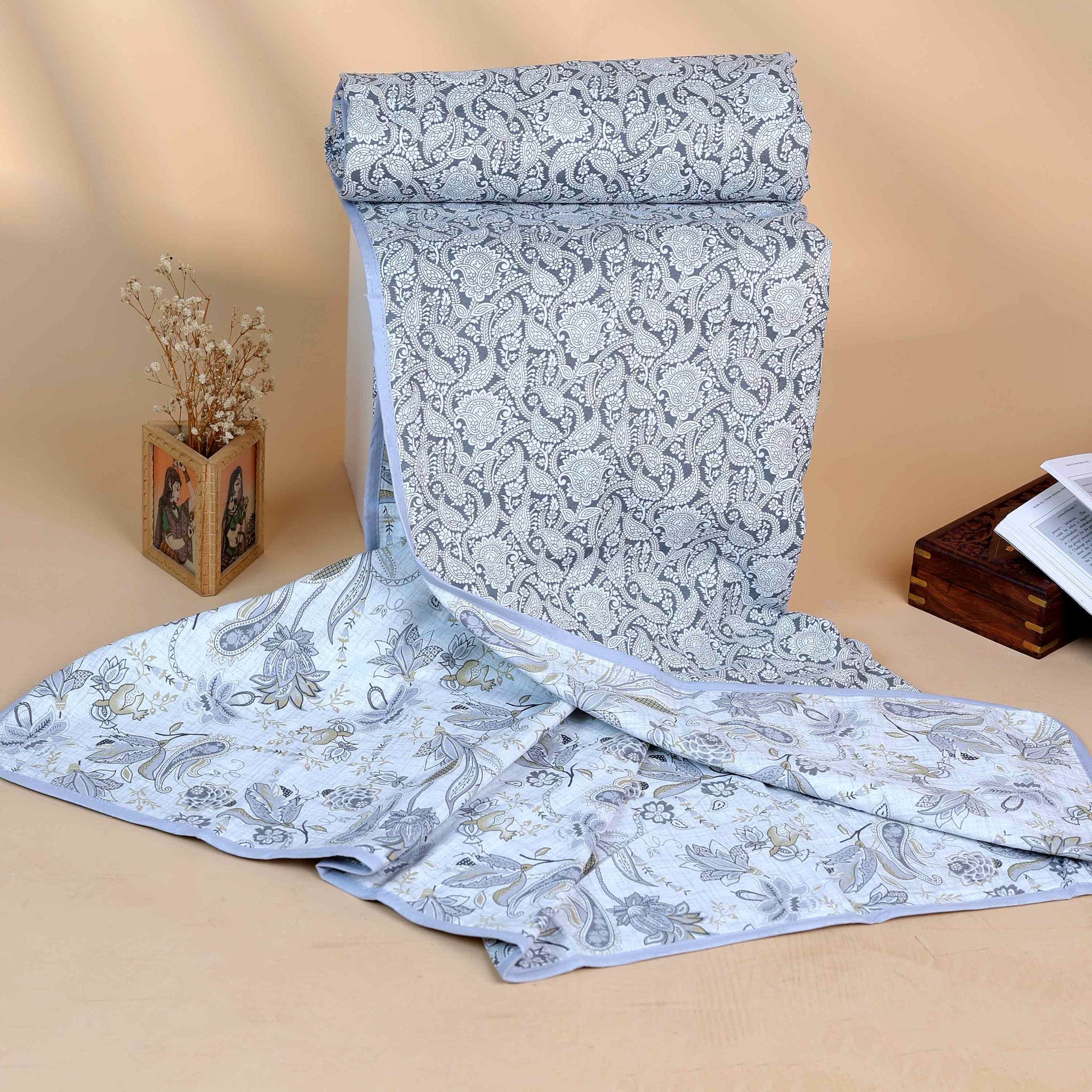 Reversible Cotton Single Quilt in Patchwork and Floral Design - Grey