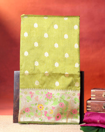 Elegant Banarasi Semi Silk Saree with Butta Motifs Floral Zari Woven Border and Traditional Contrast Pallu Design - Green
