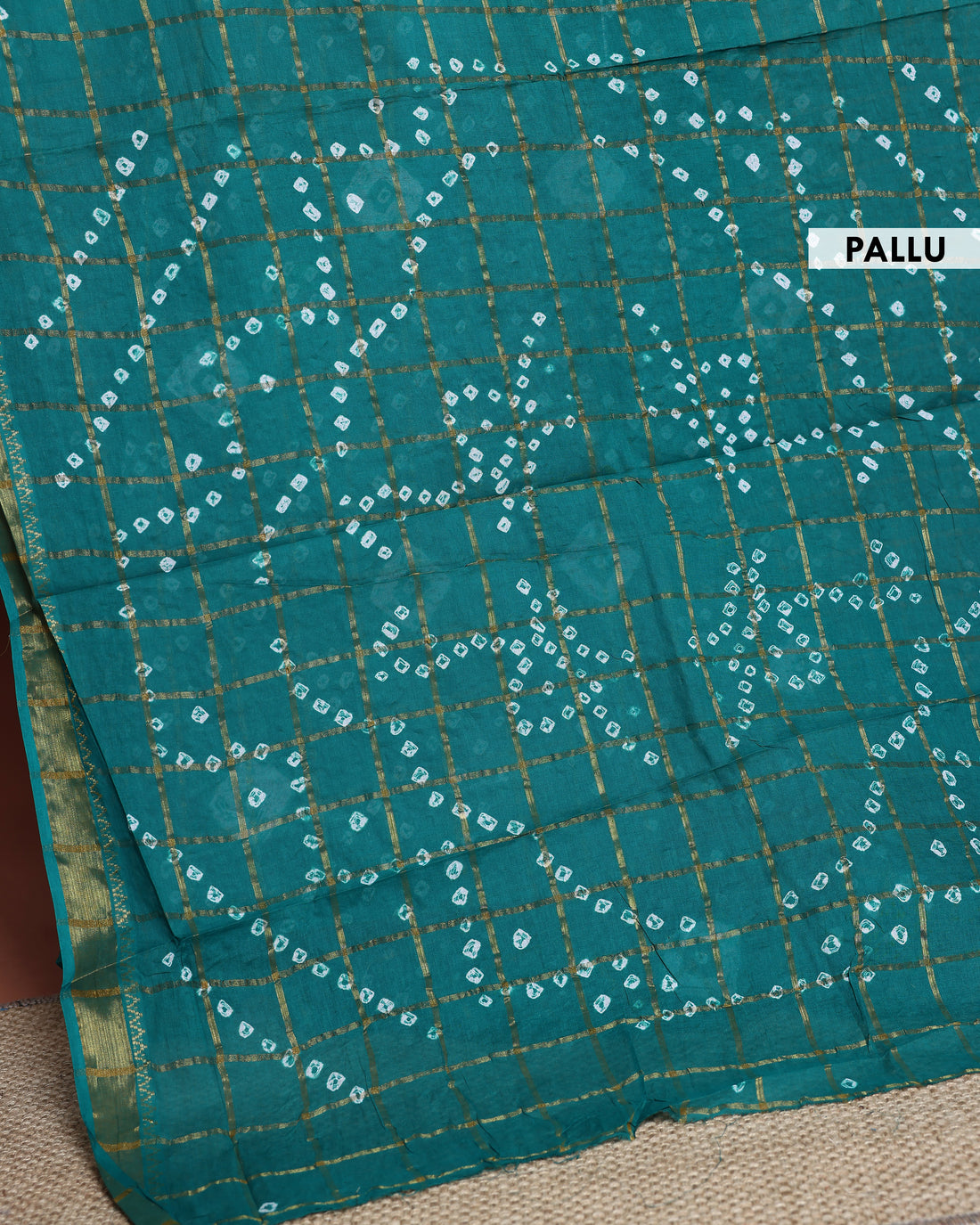 Traditional Bandhani Saree with Intricate Tie-Dye Patterns and Elegant Border - Green