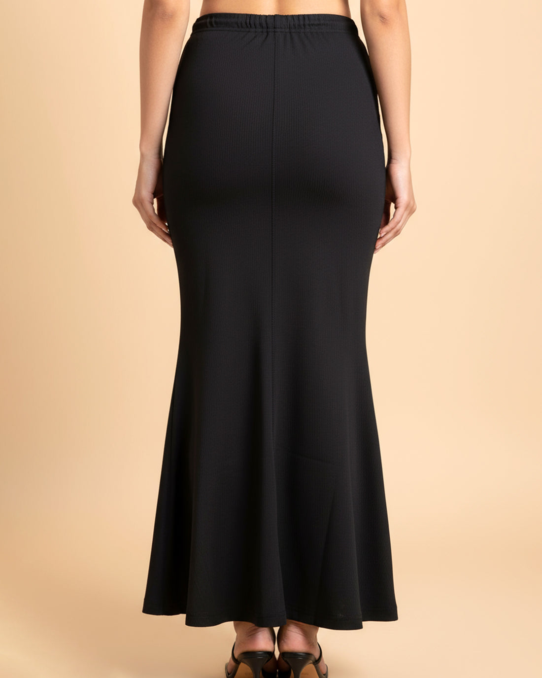 Women's Seamless Body Shaper Innerwear with High-Waist Tummy Control and Slim Fit Design - Black