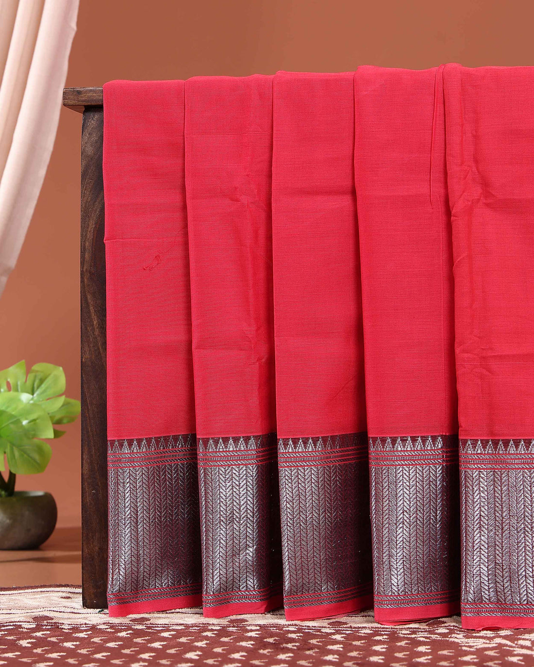 Elegant Handloom Narayanpet Cotton Saree with Traditional Woven Border - Red