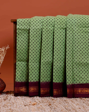 Elegant Sungudi Cotton Saree with Traditional Bandhani Inspired Print -  Green