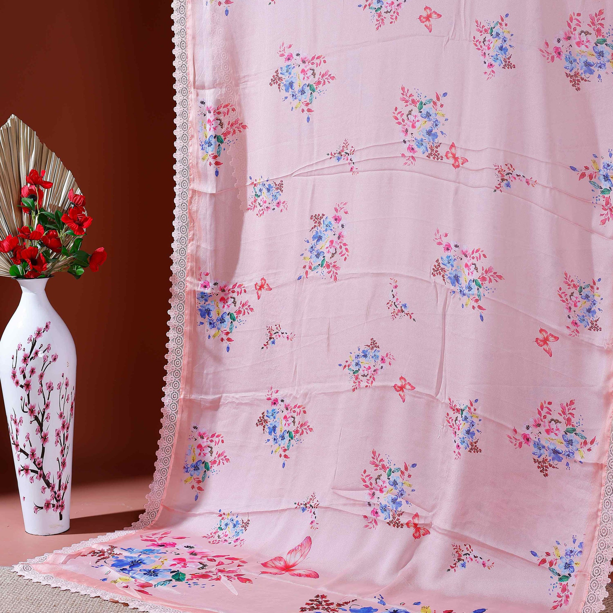 Elegant Georgette Saree with Delicate Floral Prints and Graceful Lace Border Detailing - Pink