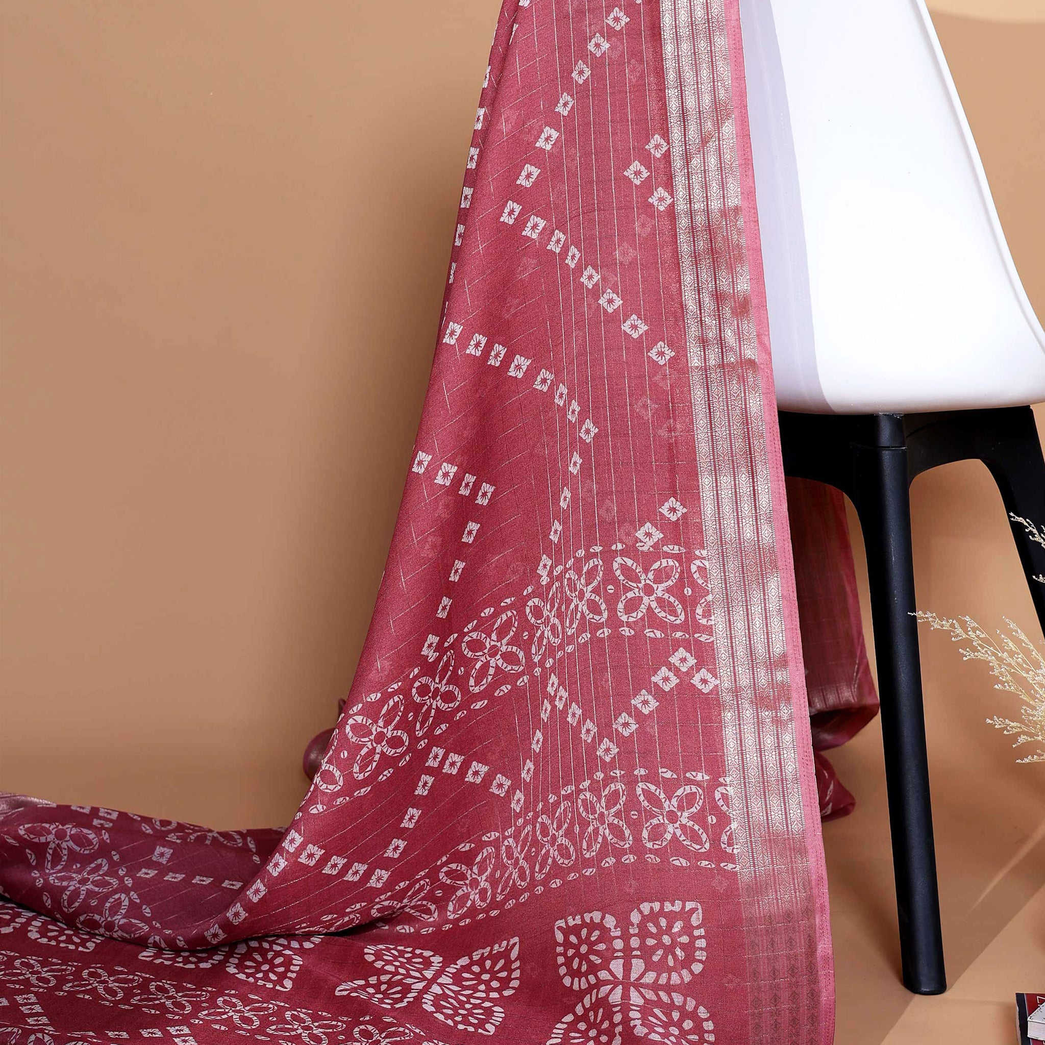 Elegant Dola Silk Saree with Bandhani Print Saree - Pale Pink