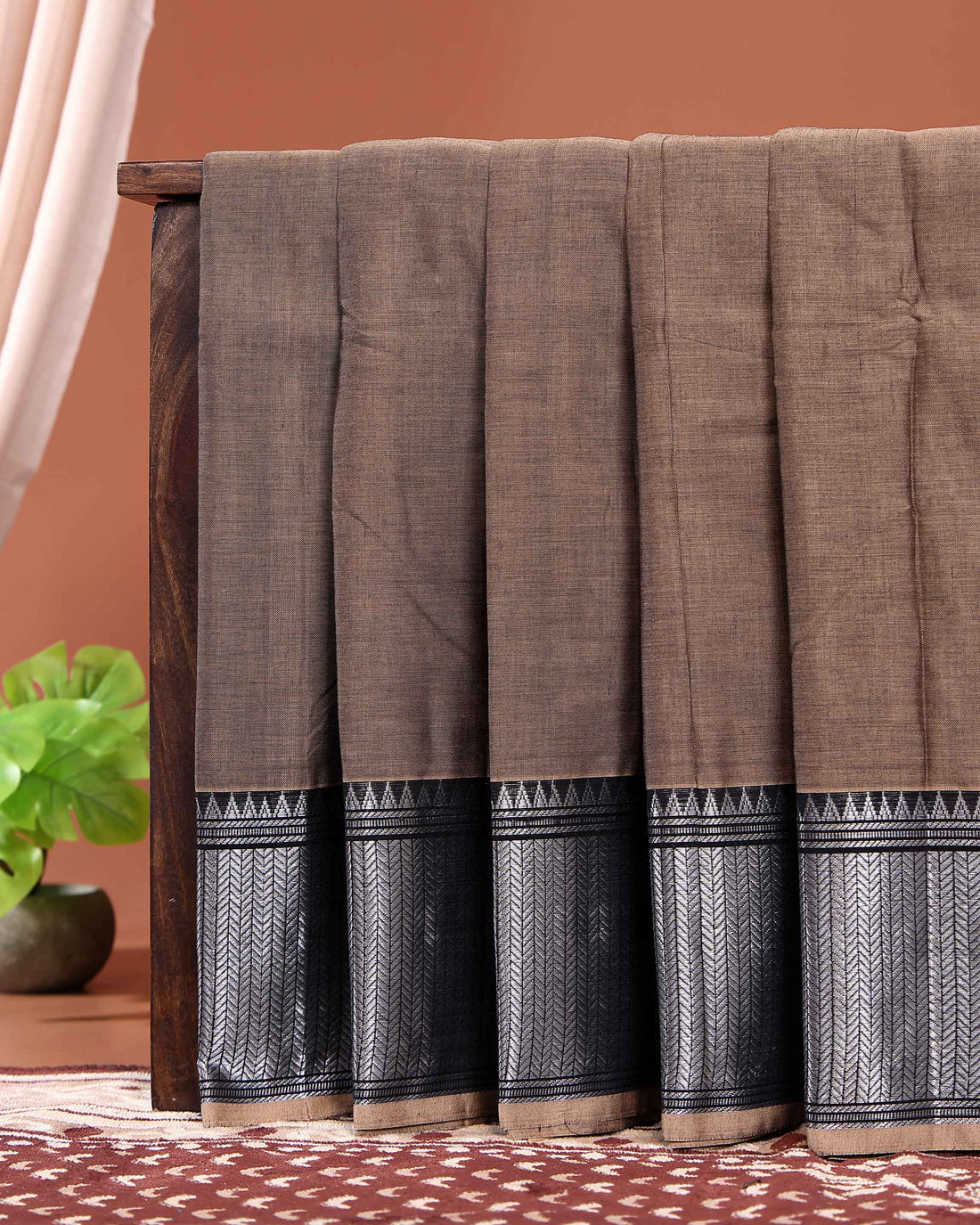 Elegant Narayanpet Handloom Cotton Saree with Traditional Temple Style Zari Border and Geometric Patterned Pallu - Brown