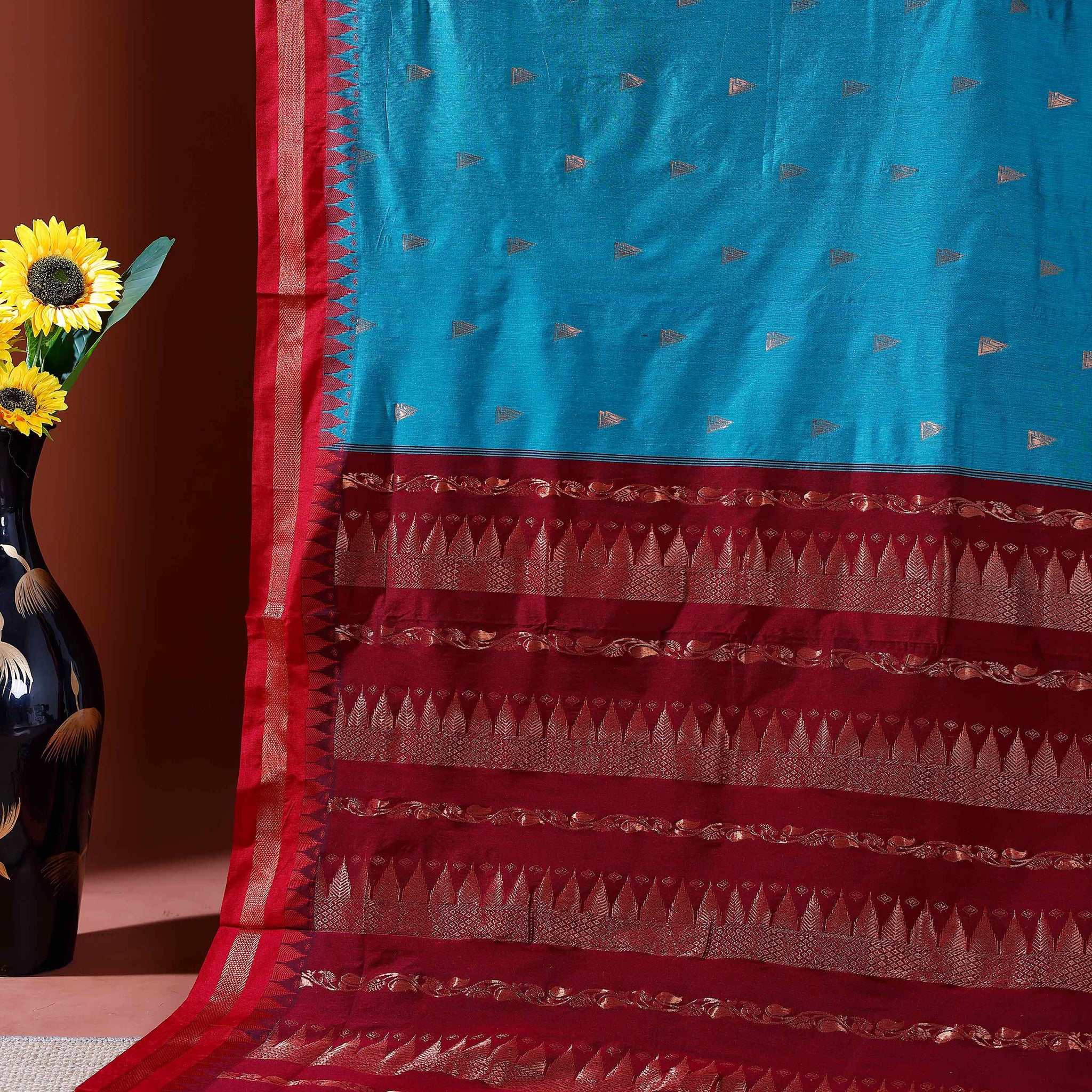 Elegant Kalyani Cotton Saree with Traditional Woven Design and Zari Border - Blue