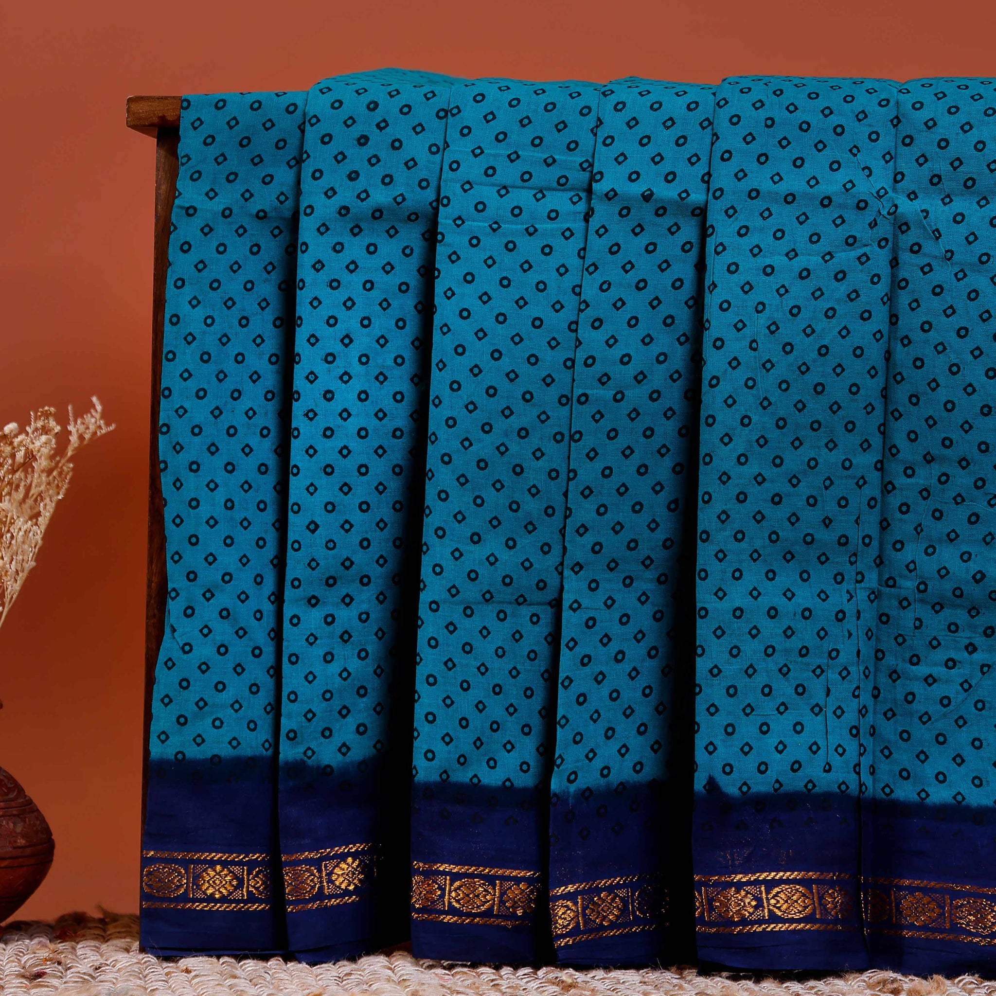 Elegant Sungudi Cotton Saree with Traditional Bandhani Inspired Print -  Blue
