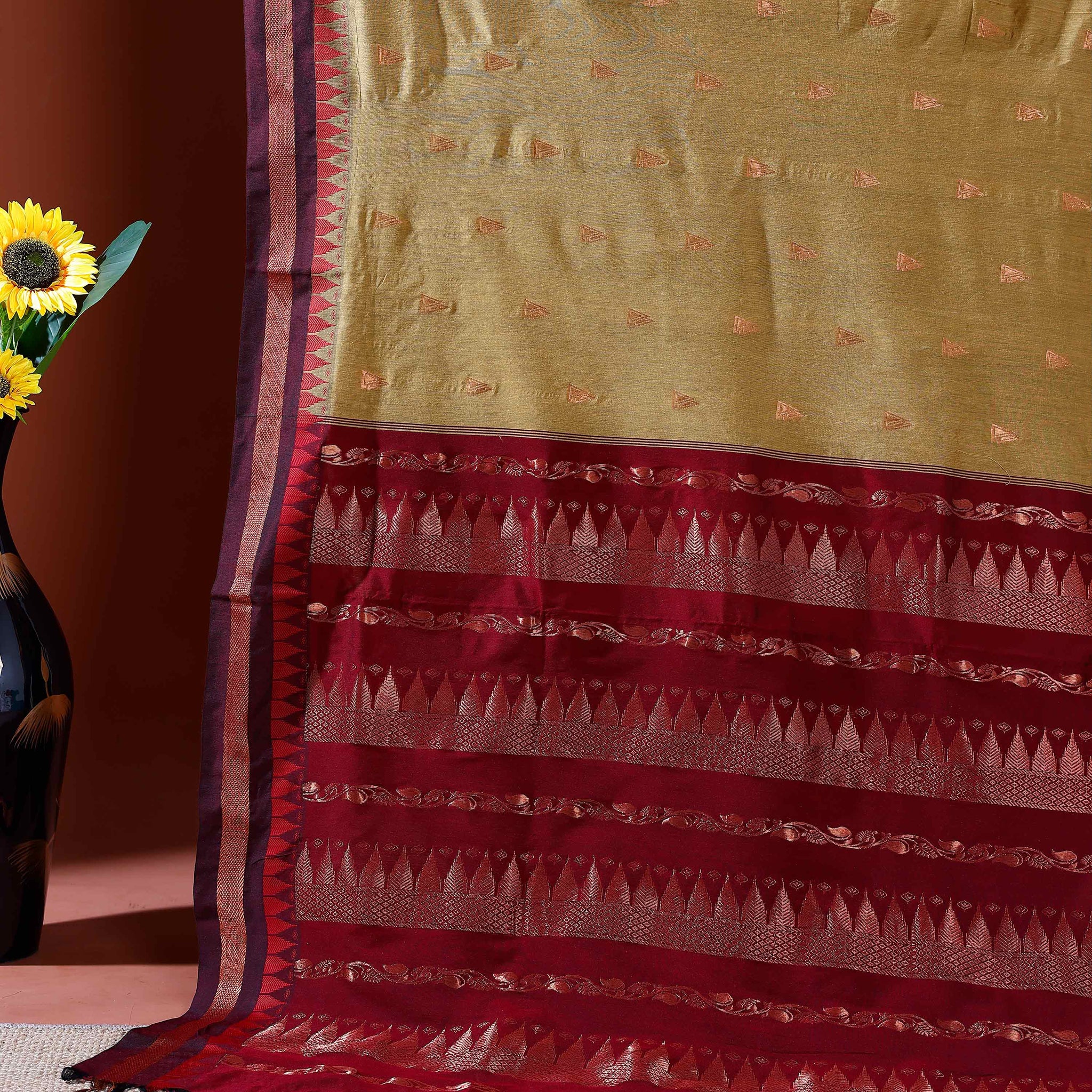 Elegant Kalyani Cotton Saree with Traditional Woven Design and Zari Border - Olive Green