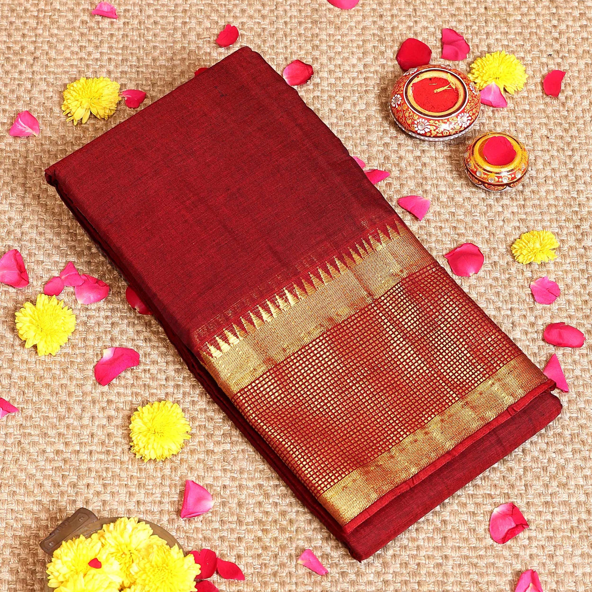 Traditional Handloom Narayanpet Cotton Saree with Traditional Contrast Zari Border - Red