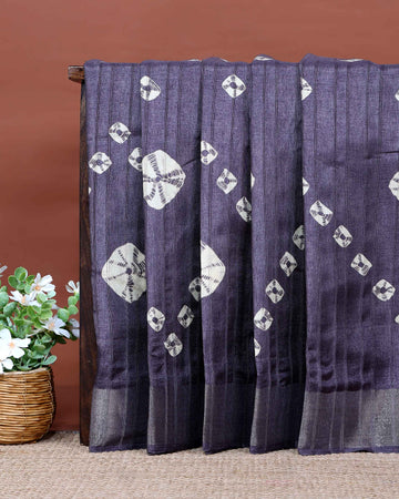 Dola Silk Blend Saree with Traditional Woven Design and Zari Border  - Grey