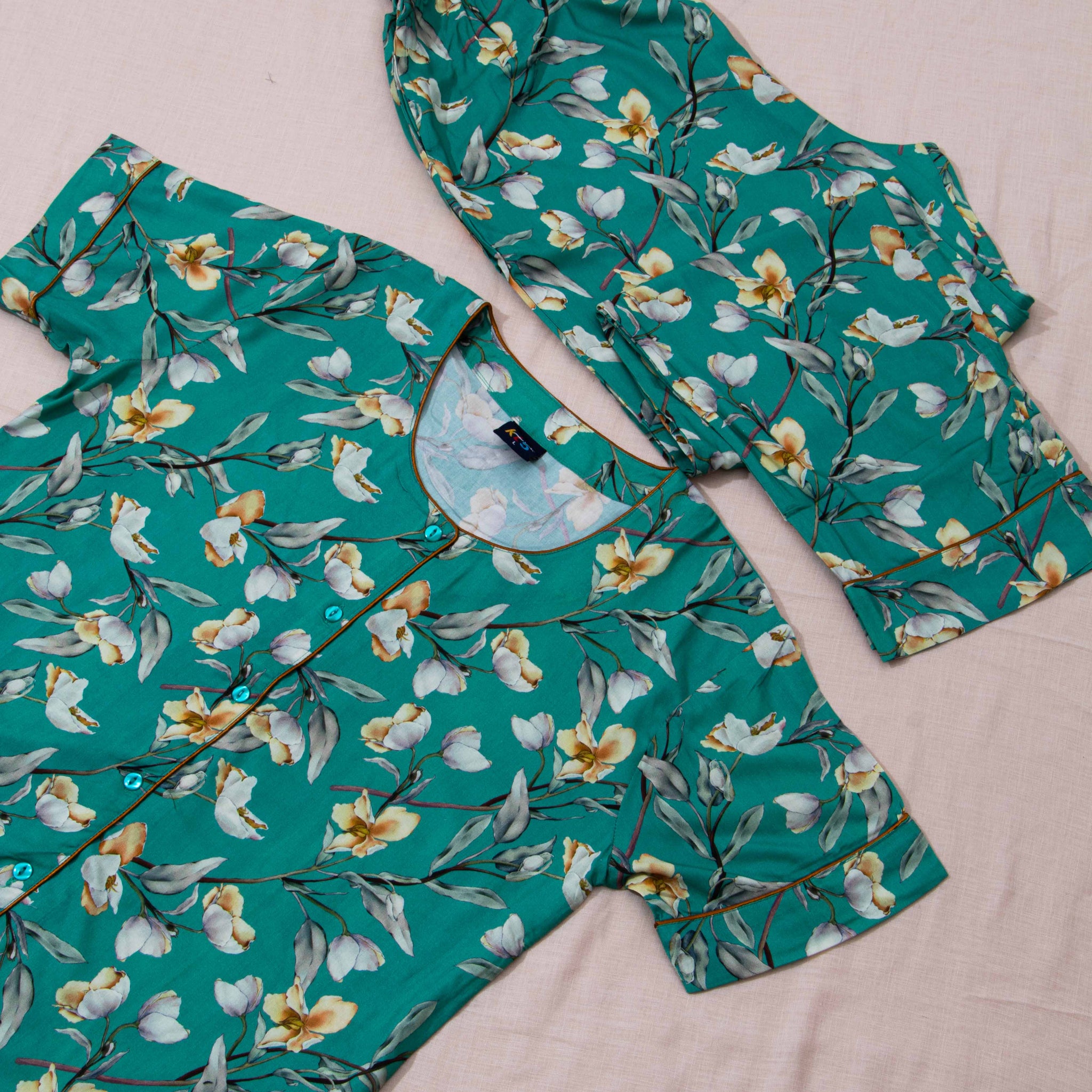Green Colour Printed Night Wear