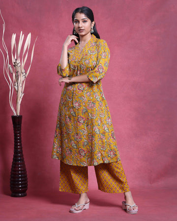 Elegant Women’s Floral Printed Kurta Set with V-Neck Kurta and Coordinated Wide Leg Pants - Mustard