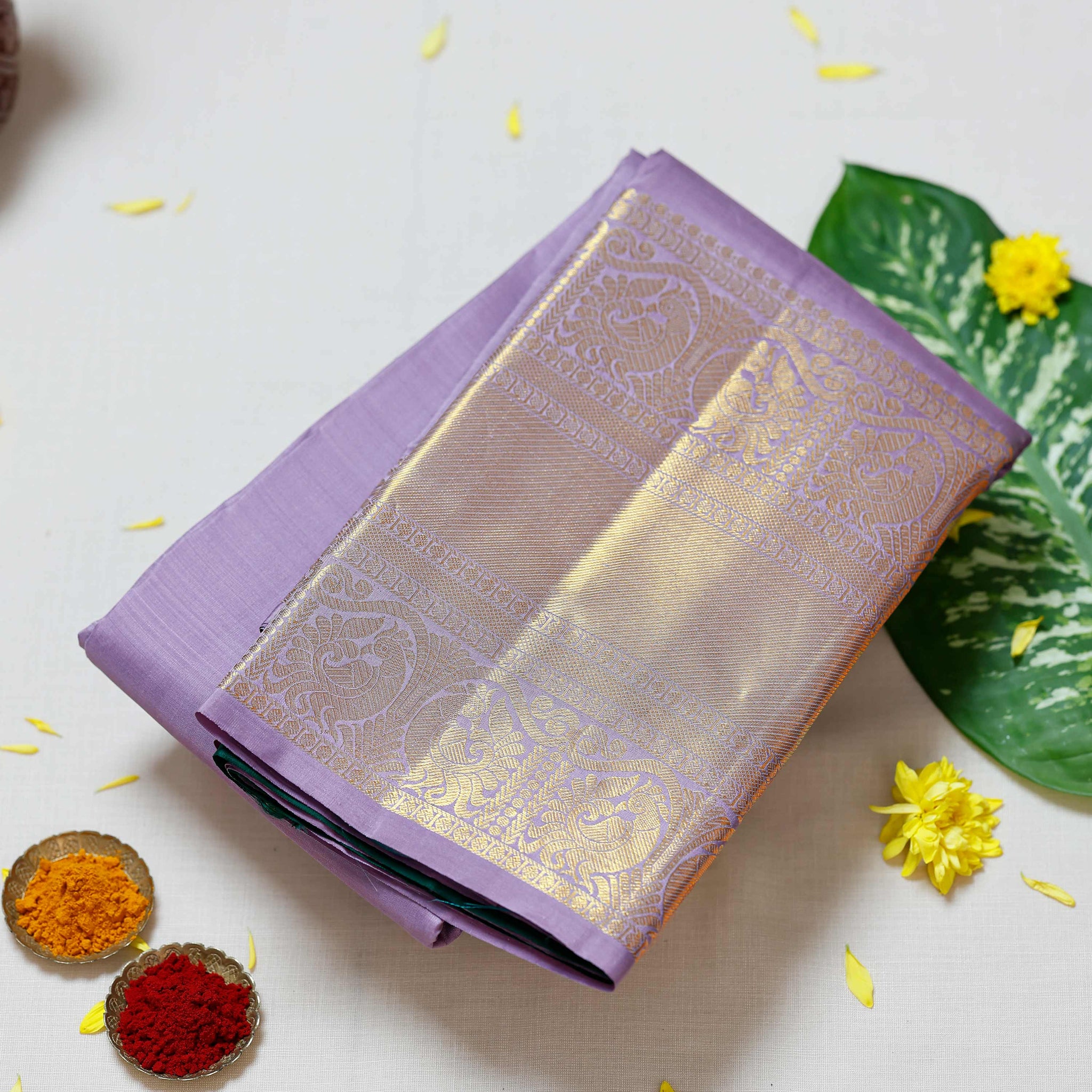 Elegant Kanchipuram Pure Silk Saree with Classic Temple Border and Butta Design - Lavender