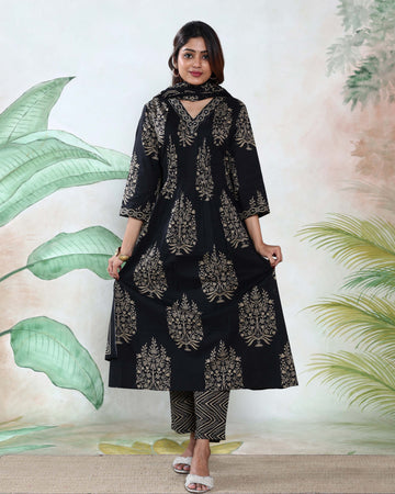 Elegant Floral Printed Women’s Readymade Salwar Suit Set with Straight Kurta Coordinated Pants and Dupatta - Black