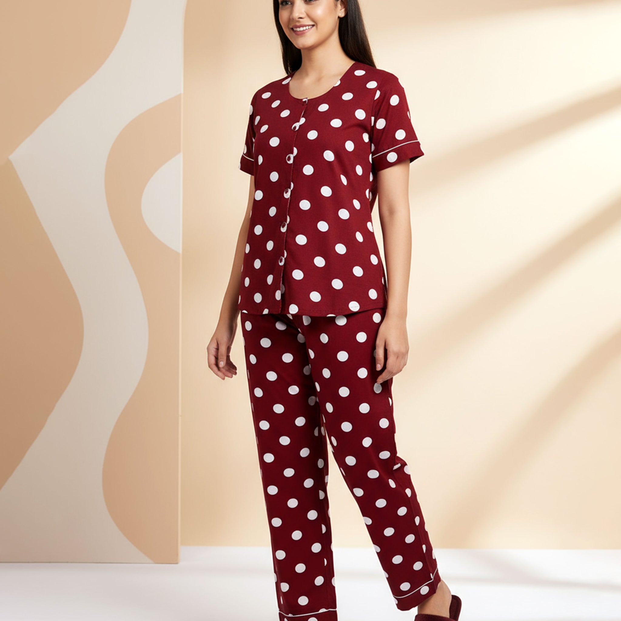 Women's Polka Dot Print Short Sleeve Night Wear - Maroon