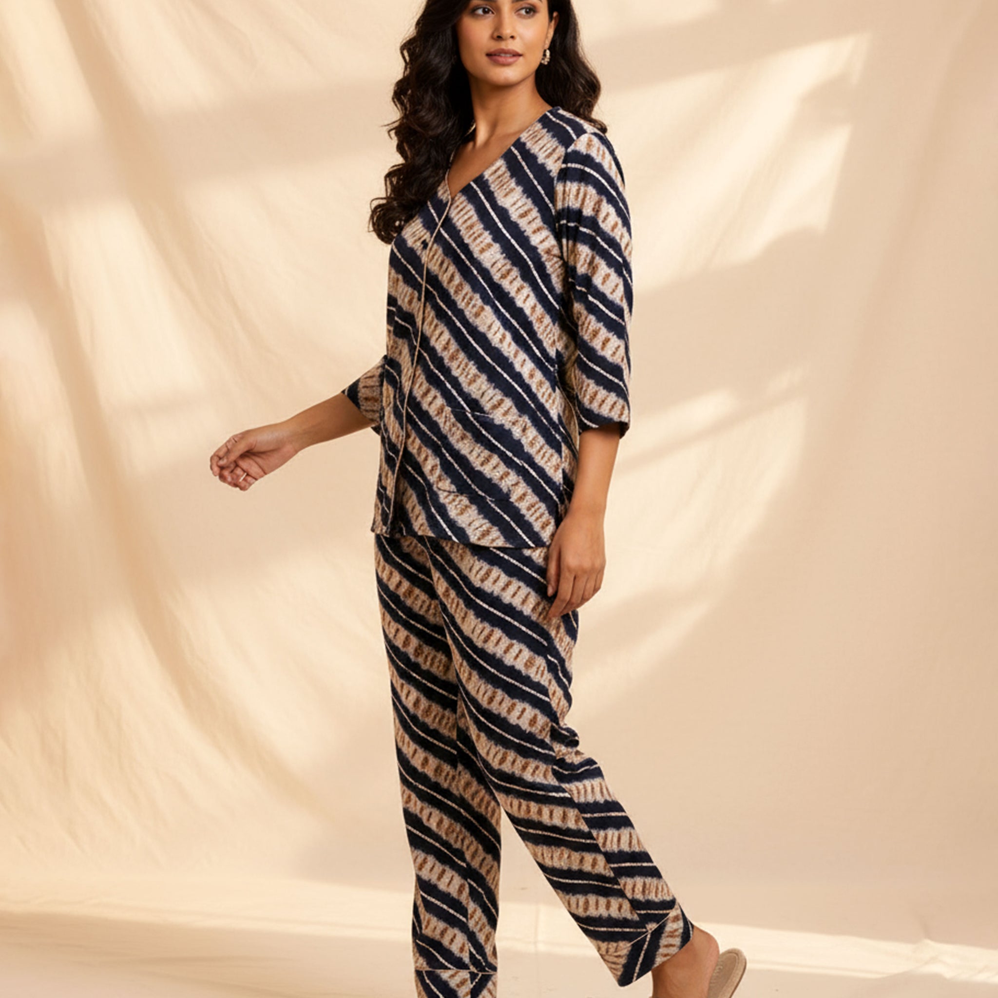 Women's Abstract Print Long Sleeve Night Wear - Multi