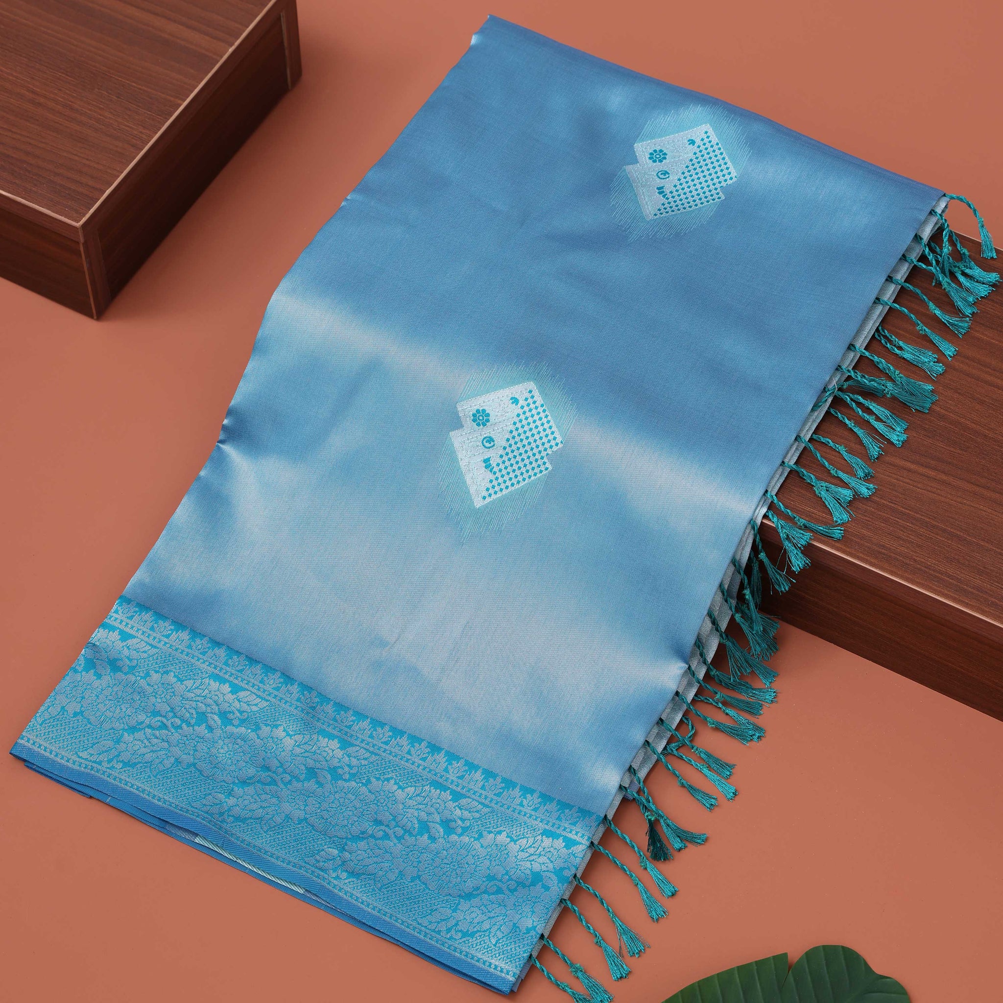 Elegant Floral Motif Litchi Silk Saree - Teal