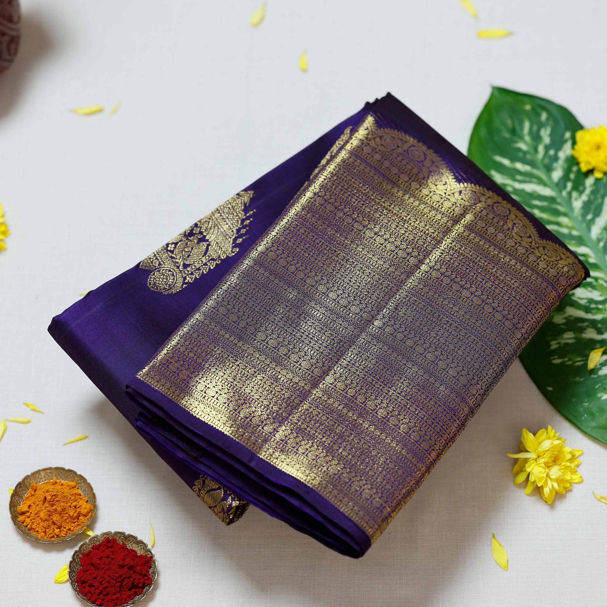 Exquisite Handloom Kanchipuram Pure Silk Saree with Intricate Zari Weave - Purple