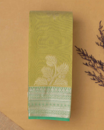 Exquisite Silk Cotton Saree With Floral Design - Green