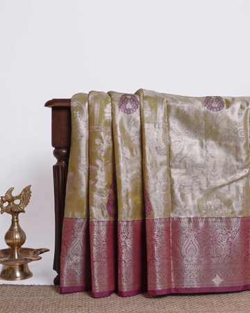 Elegant Niranjana Silk Saree with Intricate Zari Weave and Contrasting Border - Green