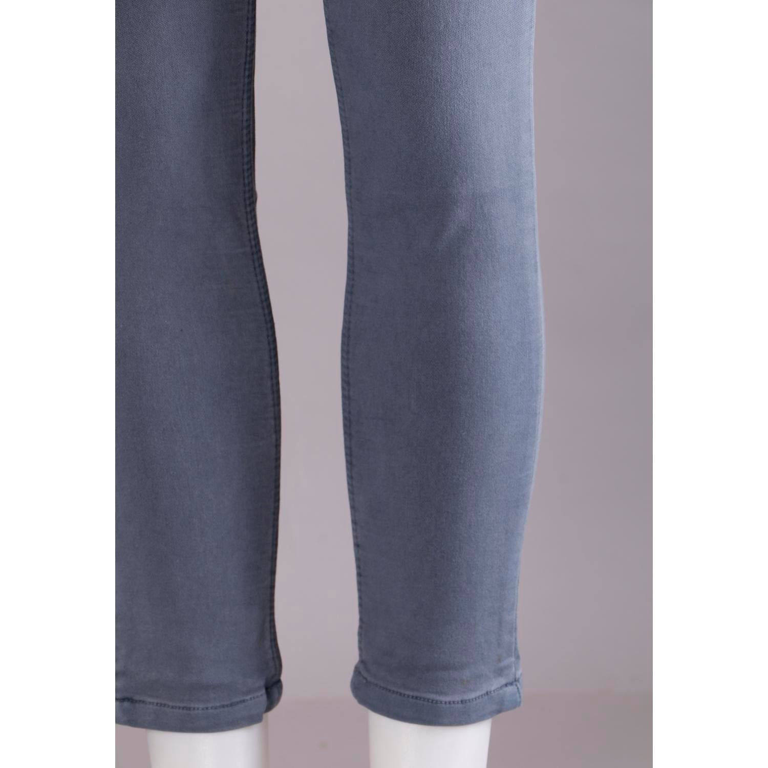 Buy Women Grey Pencil Cut Jeans Online