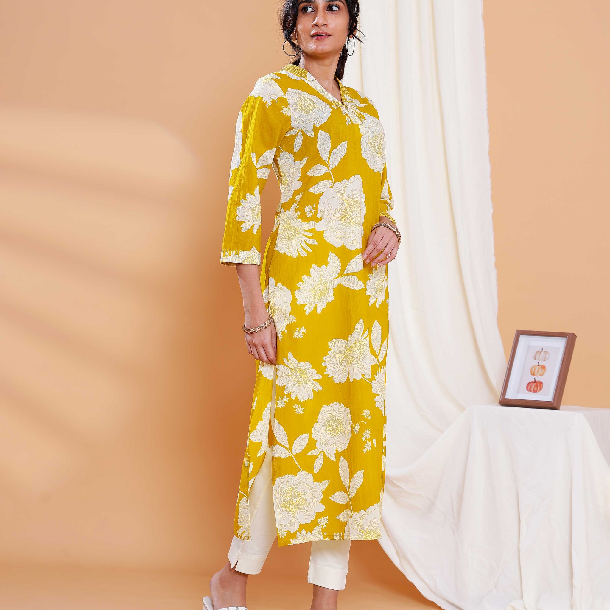 Floral Printed Straight Kurta with V-Neckline and 3/4 Sleeves - Yellow