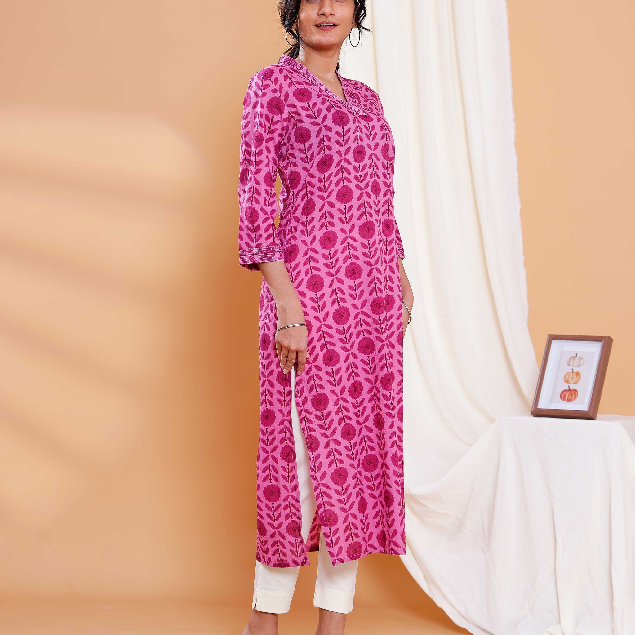 Floral Printed Straight Kurta with V-Neckline - Magenta