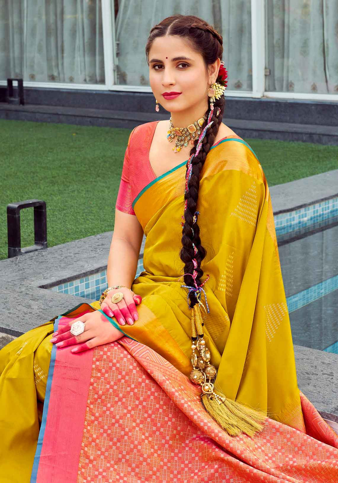 Ethnic Thread Design Soft Silk Saree - Peach