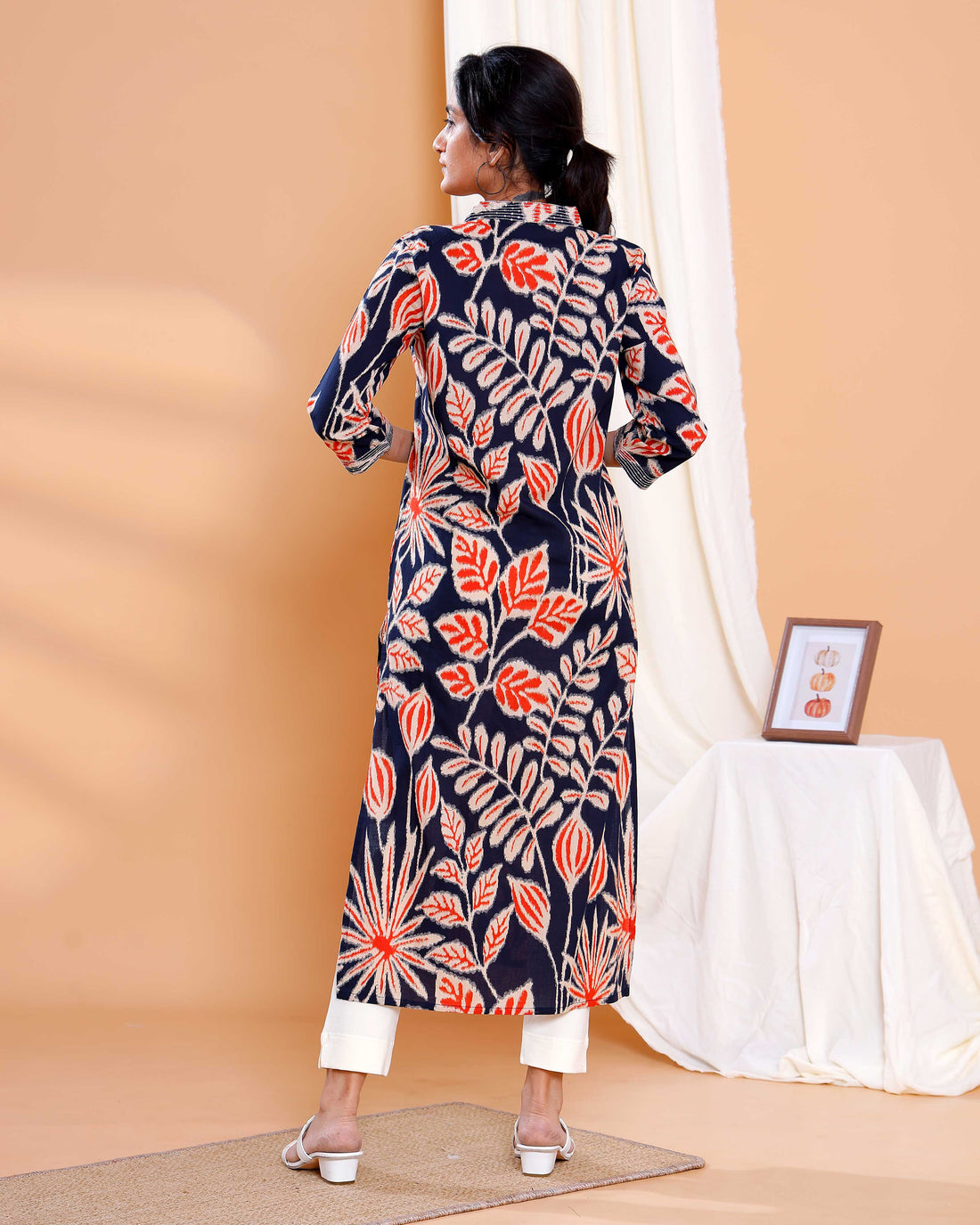 Floral Printed Straight Kurta with V-Neckline - Navy Blue