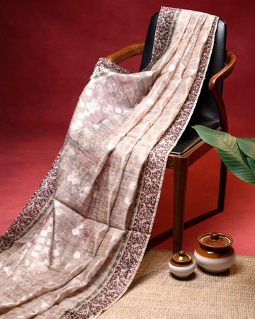Traditional Linen Tissue Saree With Abstrack Weave and Contrast Kalamkari Inspired Border - Off White
