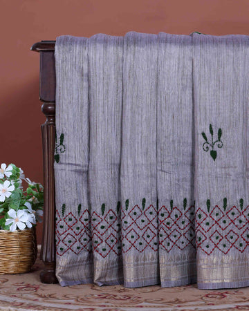 Elegant Kantha Hand Embroidered Saree with Intricate Floral Motif and Contrast Border - Light Grey